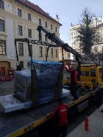 PRAGUE CASTLE – moving in an X-ray detector